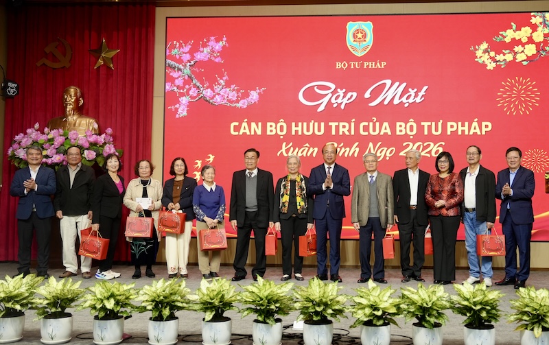 Lãnh đạo Bộ Tư pháp gặp mặt cán bộ hưu trí nhân dịp xuân Bính Ngọ 2026